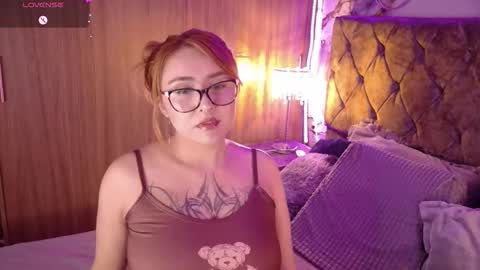 Snapshot of vanessa_blake chatting on February 13, 2:40 am Vane online show from February 13, 2:40 am