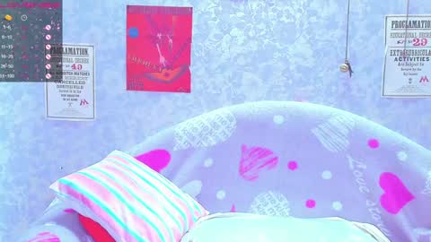 Snapshot of vanessa_florence chatting on December 12, 12:59 am RUSSIAN BARBIE BABE online show from December 12, 12:59 am