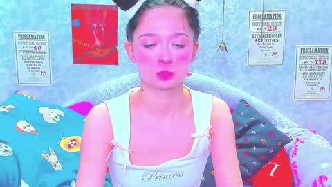 Snapshot of vanessa_florence chatting on February 14, 1:23 am RUSSIAN BARBIE BABE online show from February 14, 1:23 am