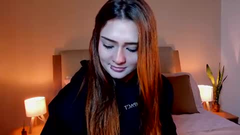 Snapshot of vanessa_foxyy chatting on June 19, 7:50 pm vanessa_foxyy online show from June 19, 7:50 pm