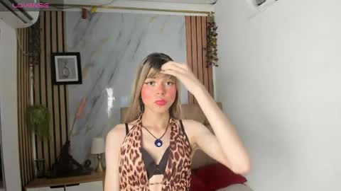 vanessa_jenner online show from May 14, 1:45 am