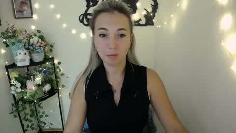 Vanessa online show from June 24, 6:56 am