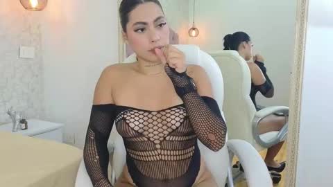 Vanessa  online show from November 10, 9:03 pm