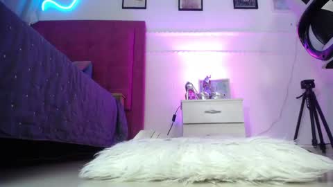 kamila online show from December 13, 2:32 am