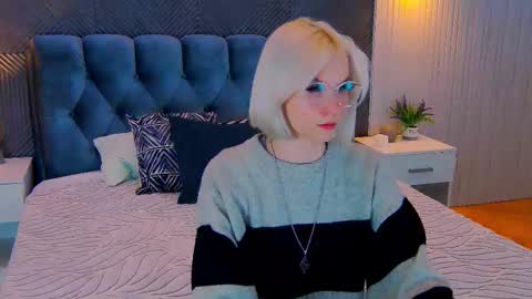 Vanessa online show from February 21, 2:40 pm