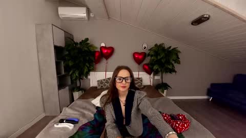 Snapshot of vanessabeautyy chatting on February 19, 2:12 am vanessabeautyy online show from February 19, 2:12 am