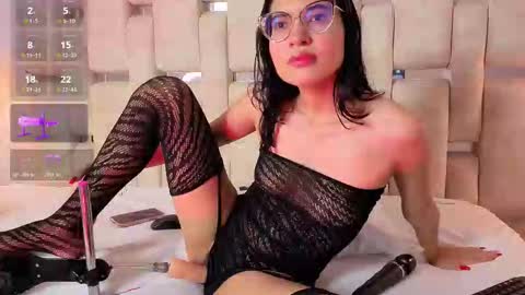 Snapshot of vanessaboch chatting on November 30, 8:24 pm Vanessa online show from November 30, 8:24 pm