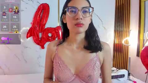 Snapshot of vanessaboch chatting on February 7, 7:39 pm Vanessa online show from February 7, 7:39 pm