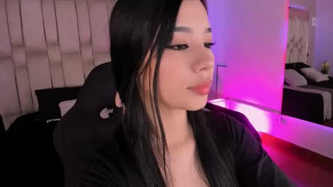 Snapshot of vanessaduval chatting on November 13, 4:00 am vanessaduval online show from November 13, 4:00 am