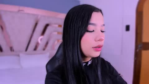 Snapshot of vanessaduval chatting on December 15, 3:11 am vanessaduval online show from December 15, 3:11 am