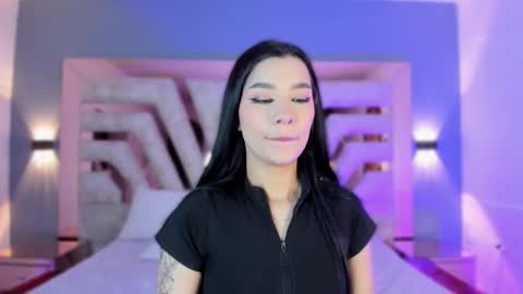 Snapshot of vanessaduval chatting on February 13, 5:25 am vanessaduval online show from February 13, 5:25 am