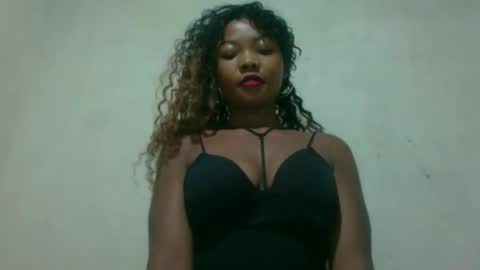 vanessah64 online show from April 26, 9:07 am