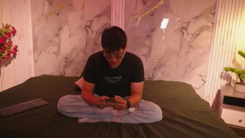 vanilla_hot_ online show from January 8, 7:16 pm