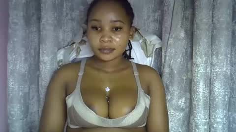 Snapshot of vanillavenus chatting on April 18, 10:32 pm vanillavenus online show from April 18, 10:32 pm