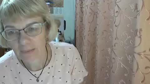 Snapshot of vanillaxcreamy chatting on December 3, 4:28 pm Vanillaxcreamy online show from December 3, 4:28 pm