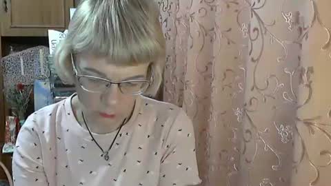 Snapshot of vanillaxcreamy chatting on December 4, 1:42 pm Vanillaxcreamy online show from December 4, 1:42 pm