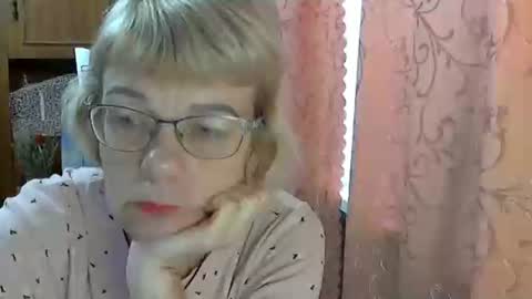 Snapshot of vanillaxcreamy chatting on December 5, 9:28 am Vanillaxcreamy online show from December 5, 9:28 am