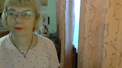 Snapshot of vanillaxcreamy chatting on December 12, 10:02 am Vanillaxcreamy online show from December 12, 10:02 am