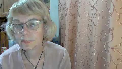 Snapshot of vanillaxcreamy chatting on December 21, 5:40 pm Vanillaxcreamy online show from December 21, 5:40 pm