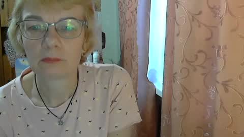 Snapshot of vanillaxcreamy chatting on February 5, 2:05 pm Vanillaxcreamy online show from February 5, 2:05 pm