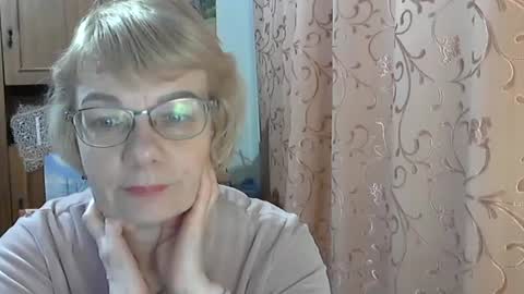 Snapshot of vanillaxcreamy chatting on February 8, 3:31 pm Vanillaxcreamy online show from February 8, 3:31 pm