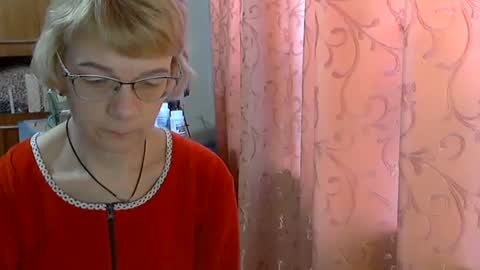 Snapshot of vanillaxcreamy chatting on February 13, 9:09 am Vanillaxcreamy online show from February 13, 9:09 am