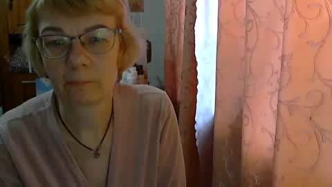 Snapshot of vanillaxcreamy chatting on February 14, 9:56 am Vanillaxcreamy online show from February 14, 9:56 am