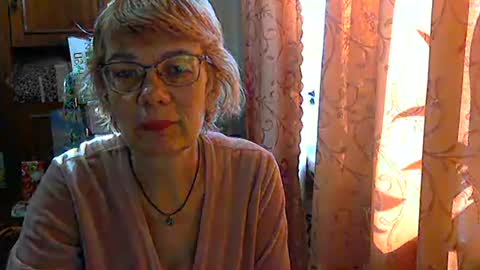 Snapshot of vanillaxcreamy chatting on February 24, 11:43 am Vanillaxcreamy online show from February 24, 11:43 am