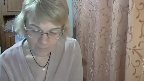 Snapshot of vanillaxcreamy chatting on February 24, 6:04 pm Vanillaxcreamy online show from February 24, 6:04 pm