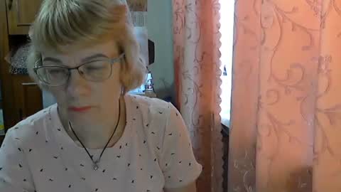 Snapshot of vanillaxcreamy chatting on March 2, 12:11 pm Vanillaxcreamy online show from March 2, 12:11 pm