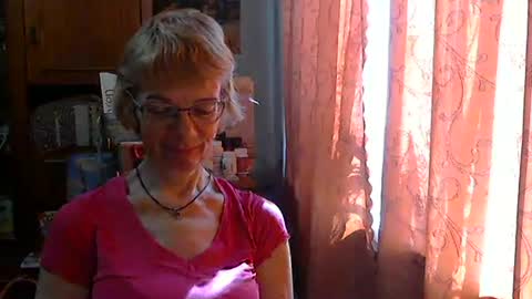 Snapshot of vanillaxcreamy chatting on March 11, 11:33 am Vanillaxcreamy online show from March 11, 11:33 am