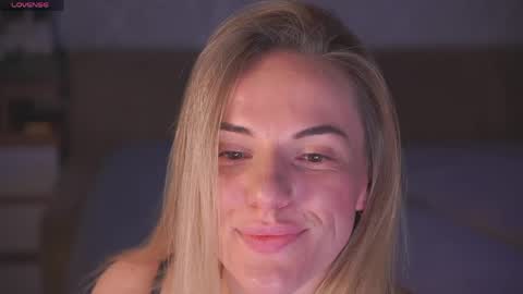 Sophie online show from April 2, 11:24 pm