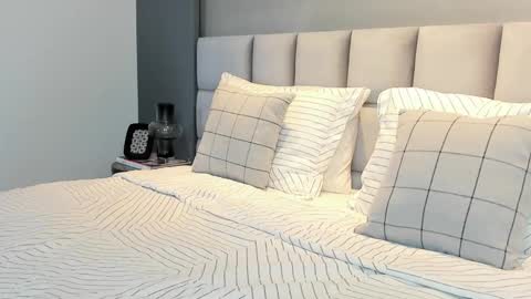 VANNA  online show from October 22, 6:40 pm