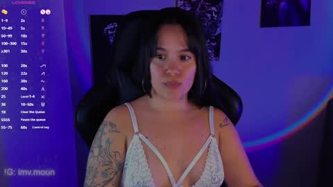 Snapshot of vanne_moon chatting on October 28, 2:37 am Vanne Moon online show from October 28, 2:37 am