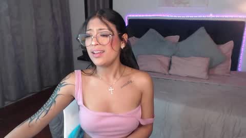Snapshot of vannesweet_ chatting on December 28, 10:44 pm vane online show from December 28, 10:44 pm