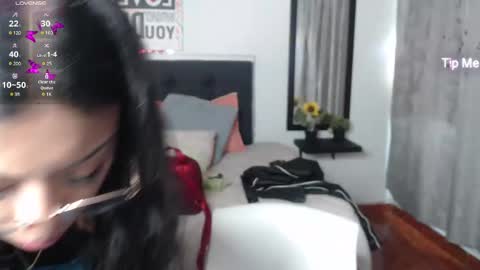 Snapshot of vannesweet_ chatting on March 3, 8:43 pm vane online show from March 3, 8:43 pm