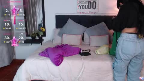 Snapshot of vannesweet_ chatting on March 10, 8:34 pm vane online show from March 10, 8:34 pm