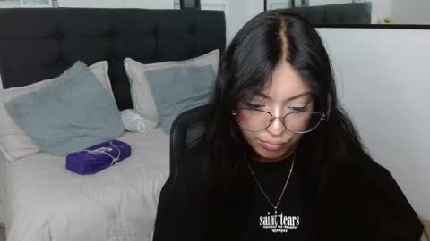 Snapshot of vannesweet_ chatting on September 18, 9:17 pm vane online show from September 18, 9:17 pm