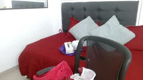 Snapshot of vannesweet_ chatting on April 9, 8:36 pm vane online show from April 9, 8:36 pm