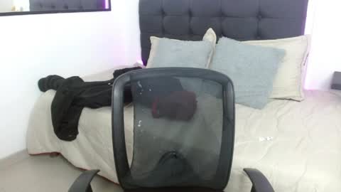 Snapshot of vannesweet_ chatting on April 19, 7:38 pm vane online show from April 19, 7:38 pm