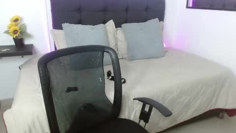 Snapshot of vannesweet_ chatting on April 27, 8:18 pm vane online show from April 27, 8:18 pm