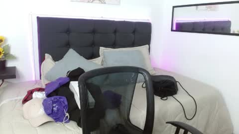 Snapshot of vannesweet_ chatting on April 30, 8:57 pm vane online show from April 30, 8:57 pm