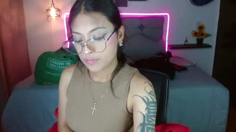 Snapshot of vannesweet_ chatting on May 24, 8:47 pm vane online show from May 24, 8:47 pm