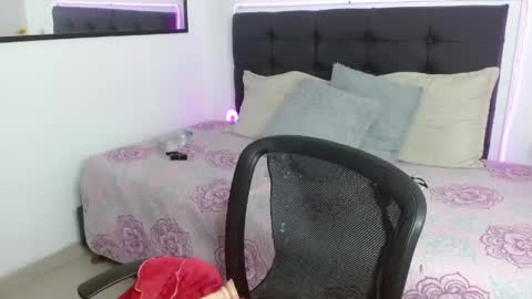 Snapshot of vannesweet_ chatting on May 30, 10:29 pm vane online show from May 30, 10:29 pm