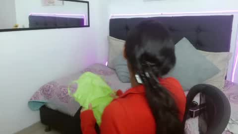 Snapshot of vannesweet_ chatting on June 5, 9:09 pm vane online show from June 5, 9:09 pm