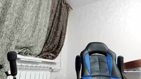 Snapshot of vano_822 chatting on February 26, 6:54 pm vano_822 online show from February 26, 6:54 pm