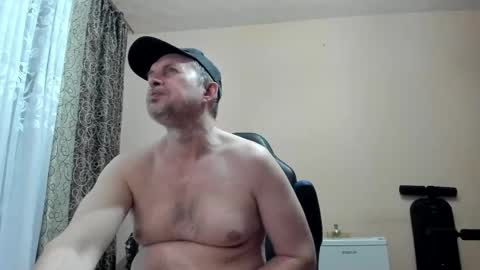 vano_822 online show from May 14, 6:37 pm