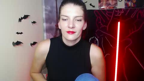 Snapshot of vanrey_ chatting on November 11, 6:52 pm Vanessa online show from November 11, 6:52 pm