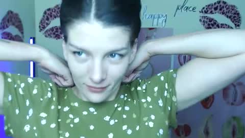 Snapshot of vanrey_ chatting on November 15, 7:16 am Vanessa online show from November 15, 7:16 am
