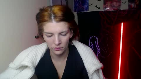 Snapshot of vanrey_ chatting on November 17, 5:57 am Vanessa online show from November 17, 5:57 am